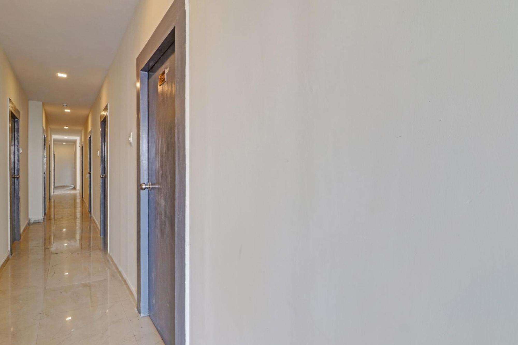 Hotel O R Square Inn Hyderabad Esterno foto