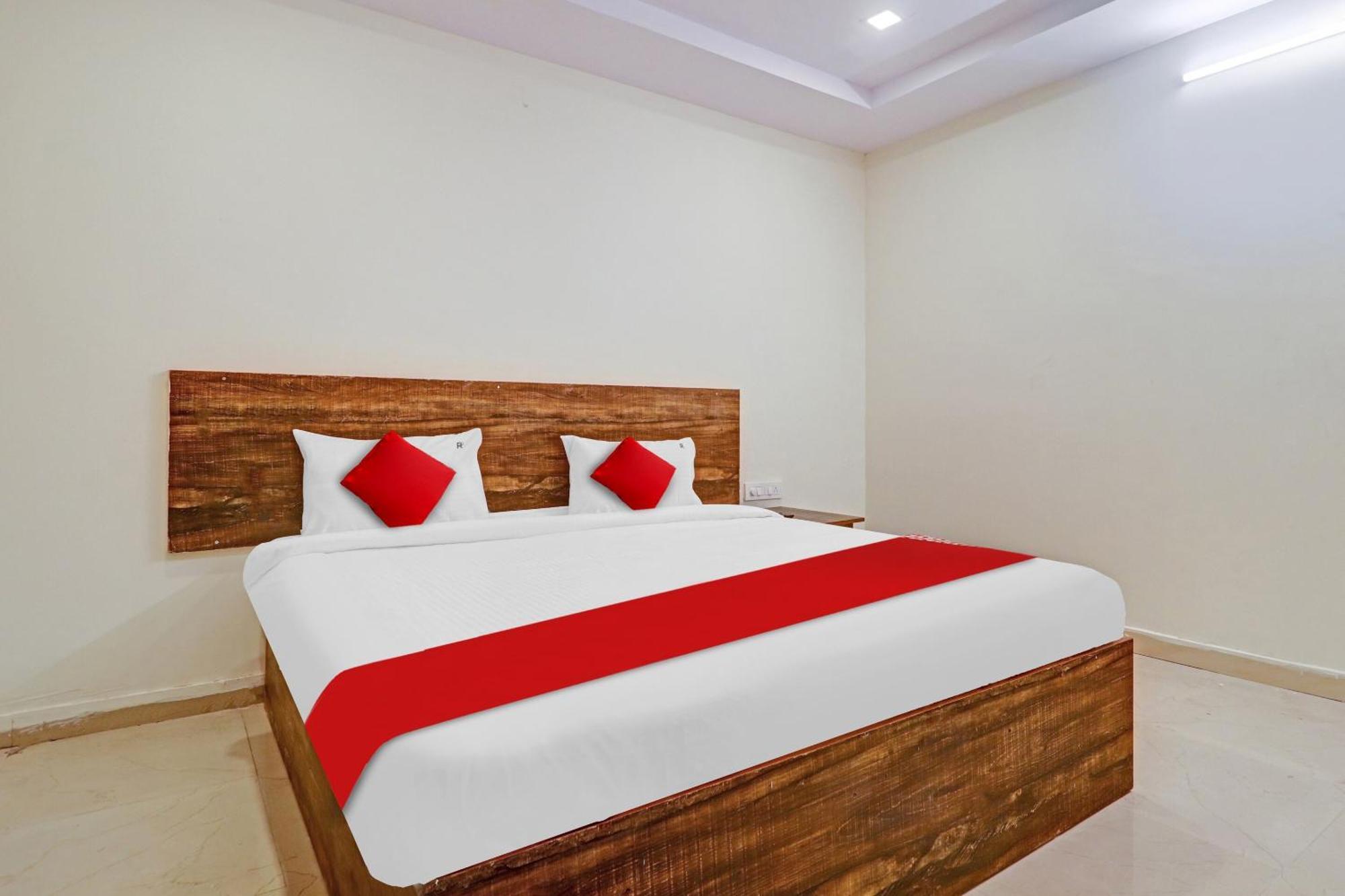 Hotel O R Square Inn Hyderabad Esterno foto